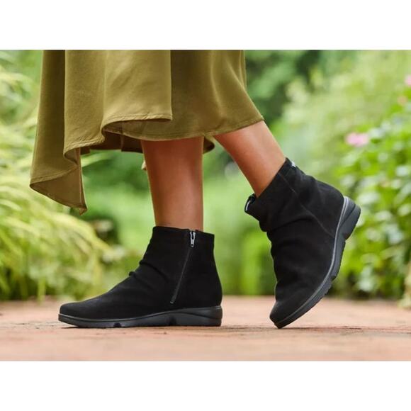 Mephisto Braza Black Boots Bucksoft Size 6.5 NIB Shock Absorber Comfy Booties - Picture 1 of 14
